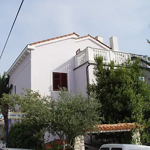 https://apartments-jovic.primorje-gorskikotar.com
