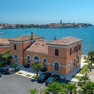 https://minella-residence.in-istria.net